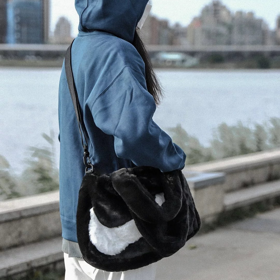 Nike Sportswear Faux Fur Tote Bag [DQ5804] [FB3050]