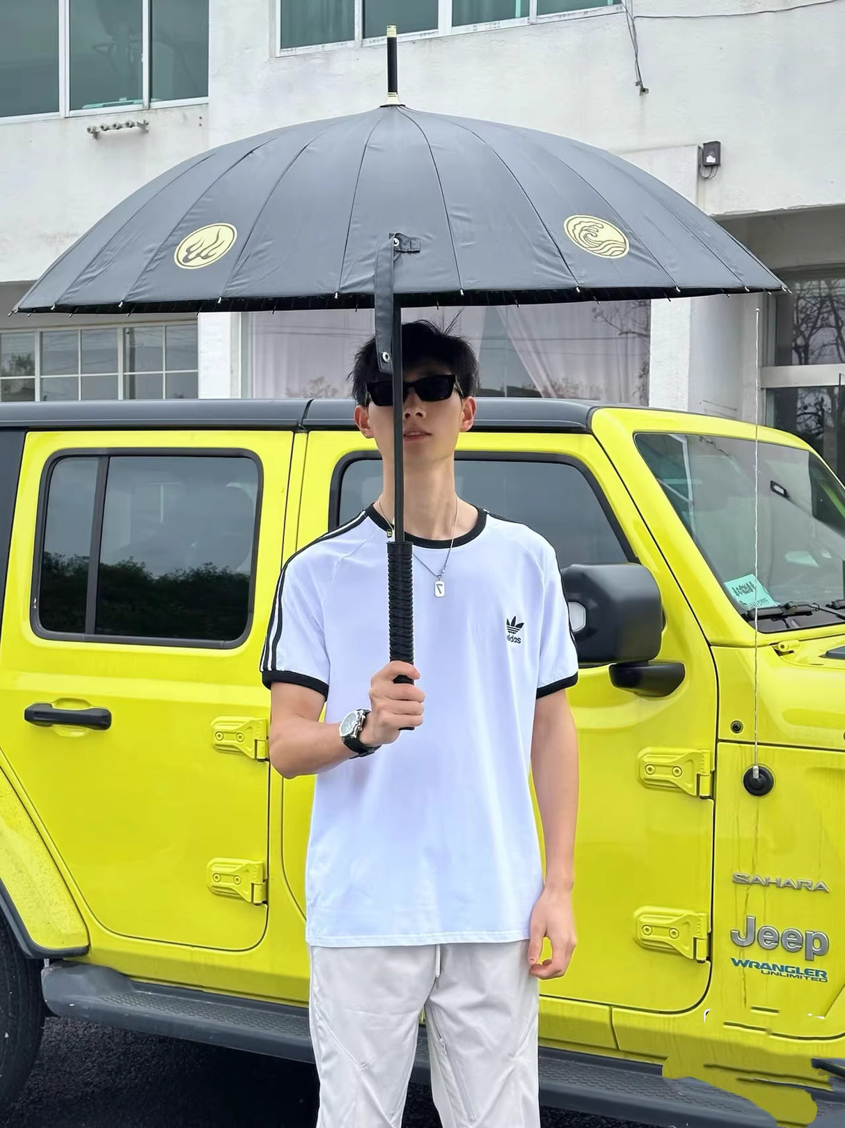 ADIDAS CLASSIC 3 STRIPES TEE T-SHIRT (SAME DESIGN JENNIE)