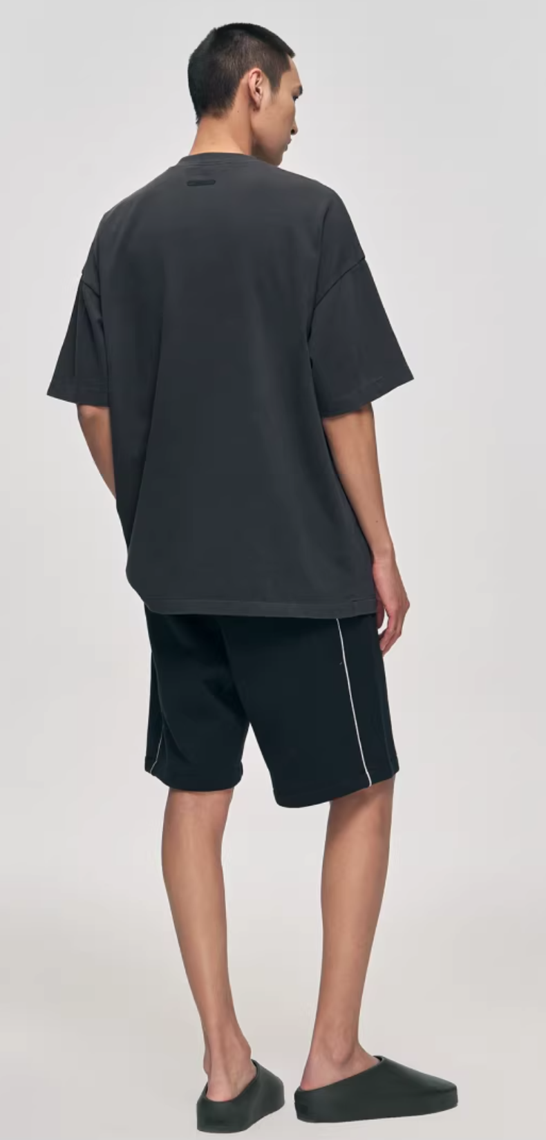 FEAR OF GOD ESSENTIALS SIGNATURE 90'S T-SHIRT