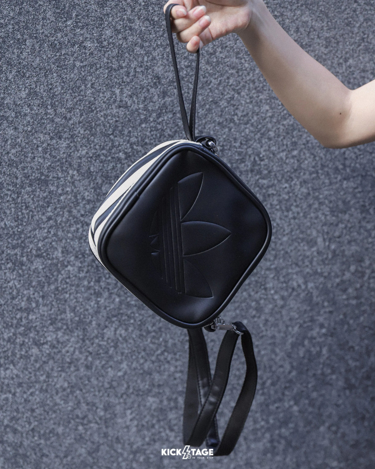 ADIDAS Black Diamond-Shaped Bag【JC6004】