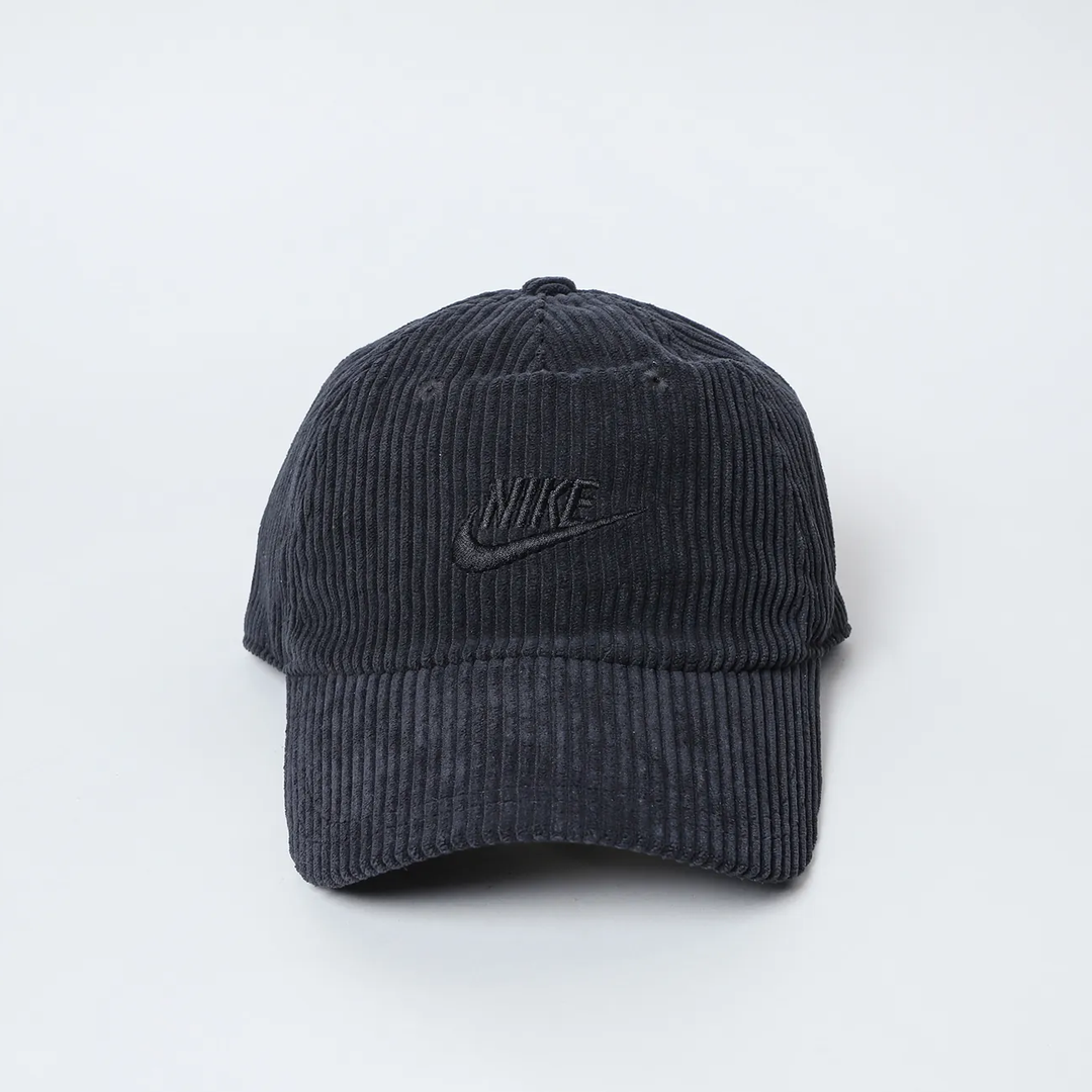 Nike Futura Logo Cap - Black / White