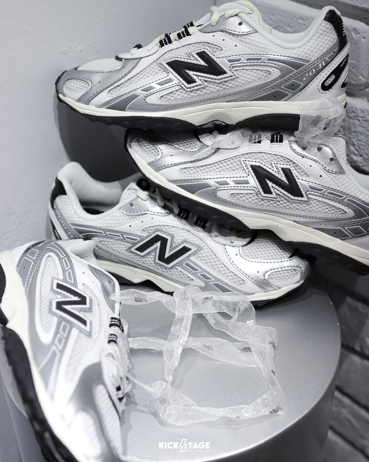 NEW BALANCE Unisex 204L Lifestyle Shoes