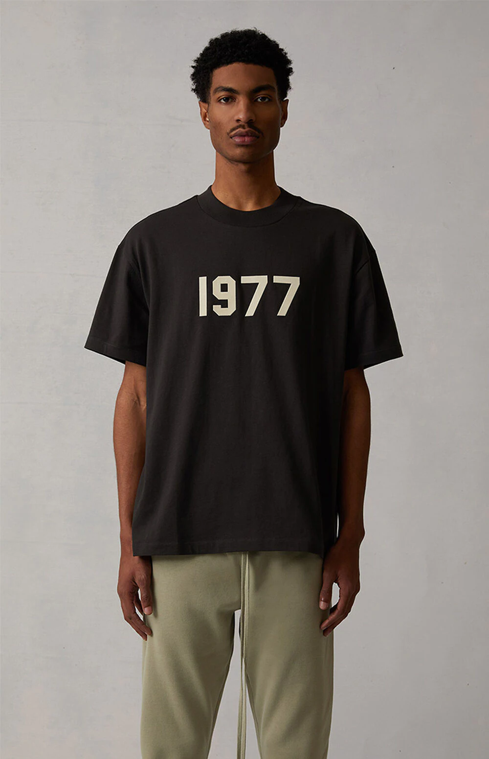 新品未使用　FOG Essentials 1977 長袖Tシャツ M IRON肩幅約55cm