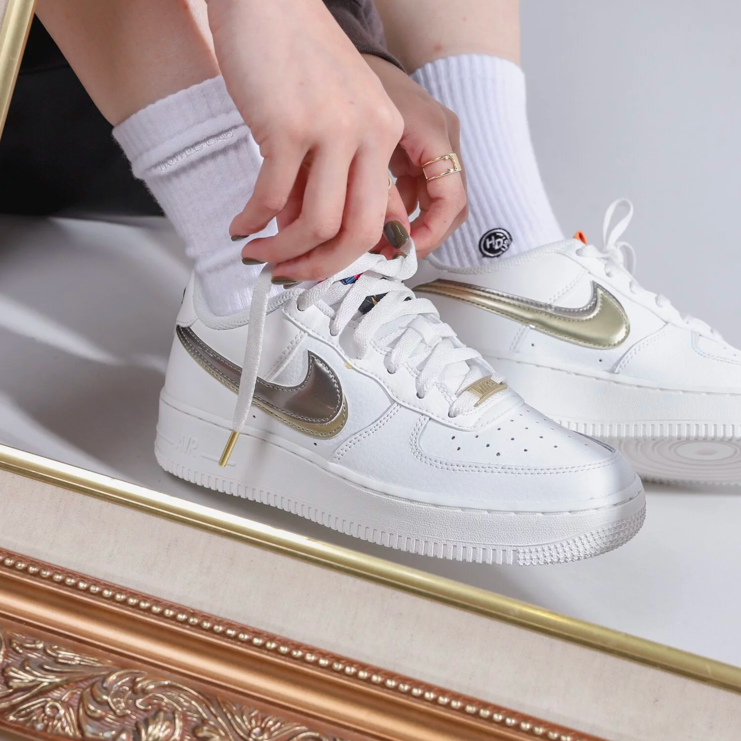 BRANDACEナイキ AIR FORCE1 LE GS エアフォース1 新品 ホワイト