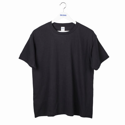 Gildan black hotsell tee shirt